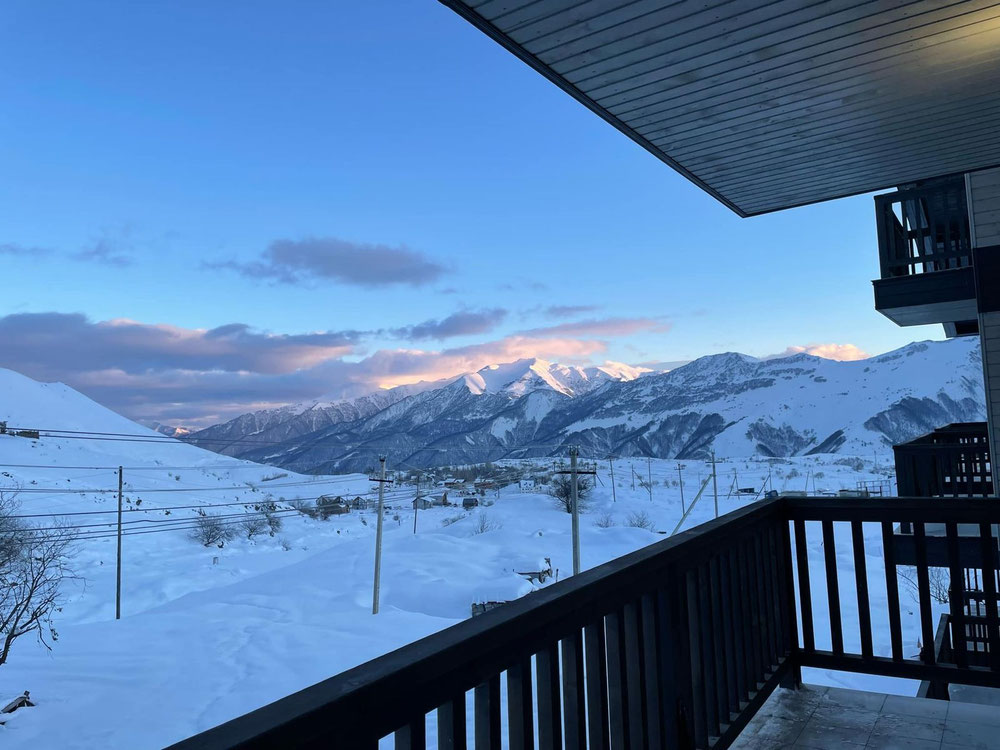 出售在古达乌里的一套公寓 — 来自开发商和业主的房地产搜索引擎 GEOLN.COM. 照片 1