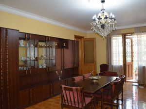 巴统中心一个孤立院子的公寓 — 来自开发商和业主的房地产搜索引擎 GEOLN.COM. 照片 4