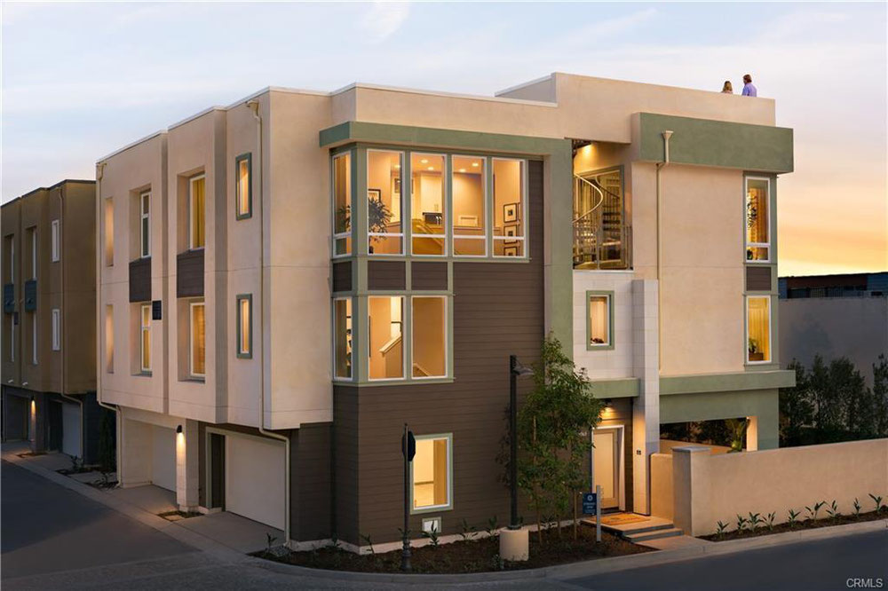 房地产在 South Cove — look at the real estate search engine GEOLN.COM. 照片 1