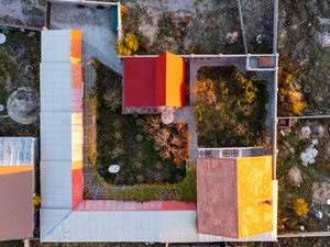 Sprzedaje się działkę z domem, mini hotelem — Wyszukiwarka nieruchomości od deweloperów i właścicieli GEOLN.COM. Zdjęcie 2