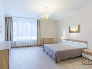 شقة في لاتفيا ، ريغا ، يوغلا — ابحث عن عقار قيد الإنشاء أو عقار معاد بيعه مباشرة من المطورين والملاك GEOLN.COM. صورة فوتوغرافية 4