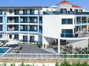 Real estate in SUITE — look at the real estate search engine GEOLN.COM. Photo 3