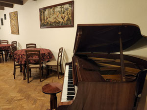 Negocio activo en el corazón de Tbilisi: casa de huéspedes y restaurante — Encuentre propiedades fuera del plan o reventa de bienes inmuebles directamente de desarrolladores y propietarios GEOLN.COM. Foto 2