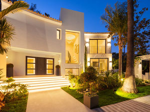 别墅 5 间卧室 495 平方米在新安达卢西亚 —西班牙拉斯布里萨斯 — 来自开发商和业主的房地产搜索引擎 GEOLN.COM. 照片 2