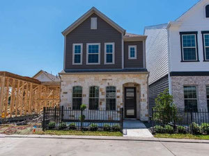 房地产在 Ashford Manor - Courtyard Homes — look at the real estate search engine GEOLN.COM. 照片 4