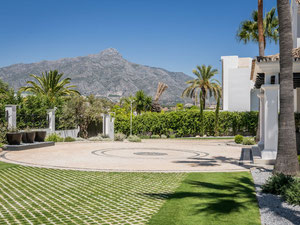 Villa 6 bedrooms 946 m² in Nueva Andalucia, Spain — Find off-plan property or real estate resale directly from developers and owners GEOLN.COM. Photo 29