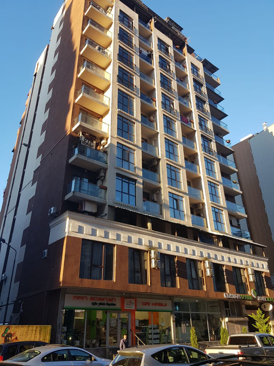 4房公寓出售 — 来自开发商和业主的房地产搜索引擎 GEOLN.COM. 照片 1