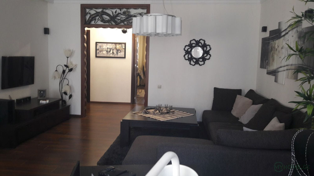 3房出售 — 来自开发商和业主的房地产搜索引擎 GEOLN.COM. 照片 1