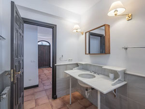 Villa 3 bedrooms 170 m² in Elviria, Spain — Find off-plan property or real estate resale directly from developers and owners GEOLN.COM. Photo 19