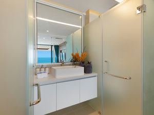 Дивовижна вілла з 5 спальнями та басейном з панорамним видом на море затоки Чавенг — Пошуковик нерухомості від забудовників і власників GEOLN.COM. Фото 12