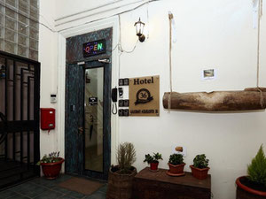 6 ოთახიანი სასტუმრო მთაწმინდაზე. უძრავი ქონება თბილისში შუამავლების გარეშე — უძრავი ქონების ყიდვა და მფლო ბელებისგან GEOLN.COM. ფოტო 7