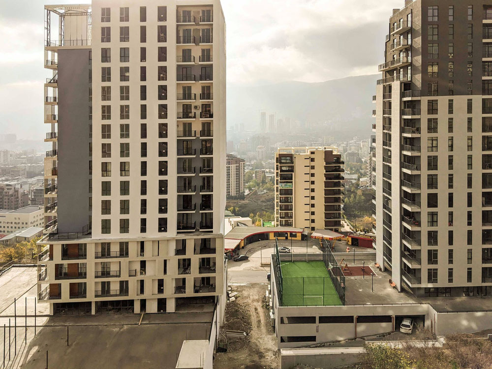 丽丝湖附近的新公寓 — 来自开发商和业主的房地产搜索引擎 GEOLN.COM. 照片 1