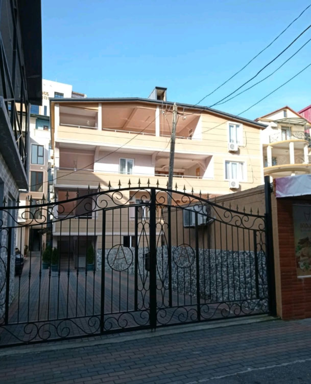 Hotel — Find off-plan property or real estate resale directly from developers and owners GEOLN.COM. Photo 1