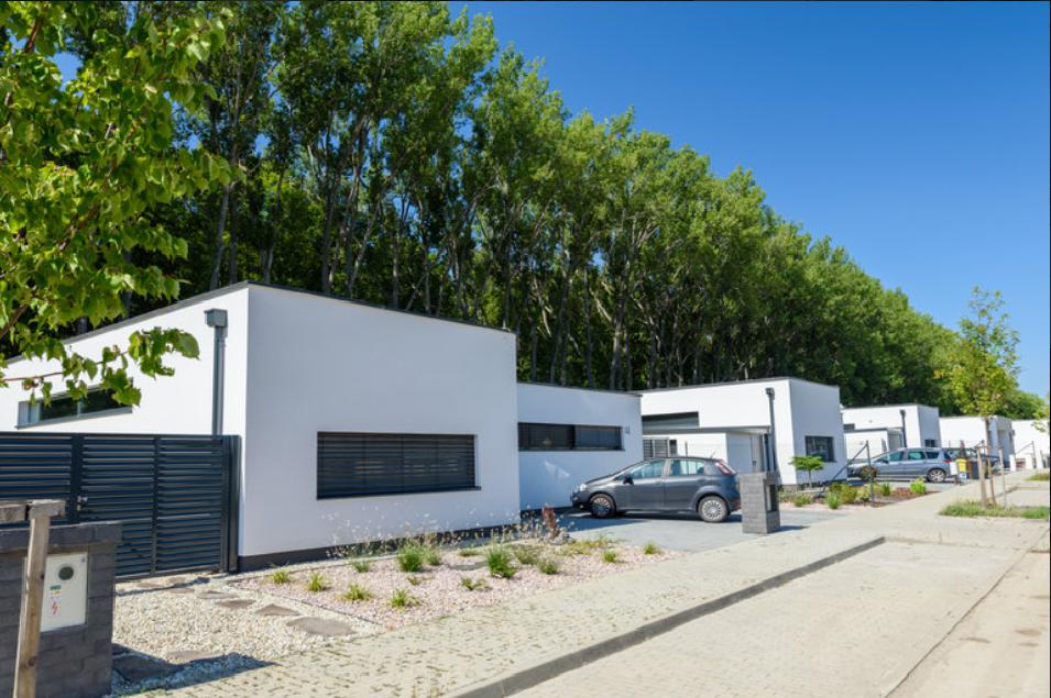 Propiedad en venta en Kamenny mlyn — mira el buscador inmobiliario GEOLN.COM. Foto 1