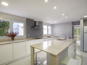 Villa 5 bedrooms 477 m² in Guadalmina Baja, Spain — Find off-plan property or real estate resale directly from developers and owners GEOLN.COM. Photo 32