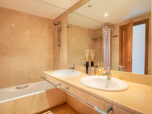 شقة غرفتين نوم 95 متر مربع في كابوبينو ، إسبانيا — ابحث عن عقار قيد الإنشاء أو عقار معاد بيعه مباشرة من المطورين والملاك GEOLN.COM. صورة فوتوغرافية 27