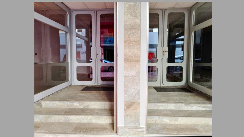 Es wird eine außergewöhnliche Immobilie zu einem niedrigen Preis verkauft — Immobilien-Suchservice von Bauträgern und Eigentümern GEOLN.COM. Foto 1