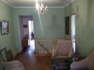 კერძო სახლი საბურთალოზე. შეიძინეთ სახლი თბილისში, საბურთალოზე — უძრავი ქონების ყიდვა და მფლო ბელებისგან GEOLN.COM. ფოტო 10