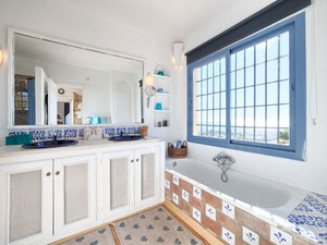 别墅 4 卧室 559 m² 在埃斯特波纳, 西班牙 — 来自开发商和业主的房地产搜索引擎 GEOLN.COM. 照片 12