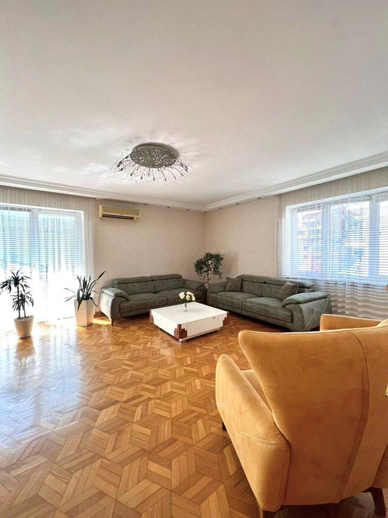 3 комнатная квартира — Поисковик недвижимости от застройщиков и собственников GEOLN.COM. Фото 1