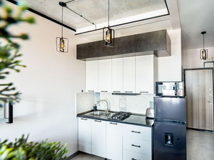 דירת סטודיו משופצת עם נוף לים — חיפוש נדל"ן מפרטי ומקבלן GEOLN.COM. תמונה 13