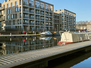 Real estate in Brentford Lock West — look at the real estate search engine GEOLN.COM. Photo 2