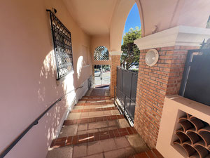 邻近海滩。开阔视野，安静区域。 — 来自开发商和业主的房地产搜索引擎 GEOLN.COM. 照片 10