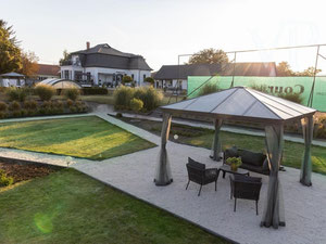 Hungary. Budapest. Villa with a large plot and swimming pool. — Find off-plan property or real estate resale directly from developers and owners GEOLN.COM. Photo 2