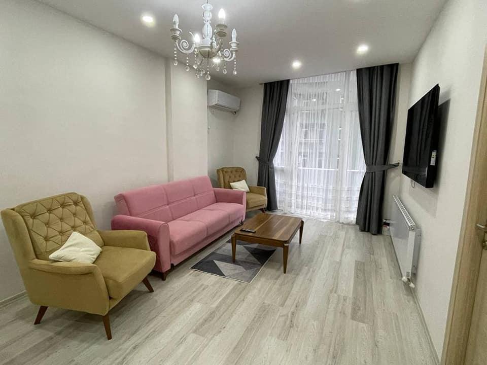 דירה בבאטומי — חיפוש נדל"ן מפרטי ומקבלן GEOLN.COM. תמונה 1