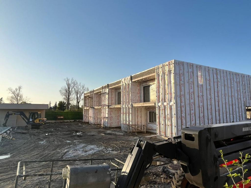 出售黑框联排别墅 — 来自开发商和业主的房地产搜索引擎 GEOLN.COM. 照片 1