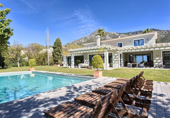 Villa 6 bedrooms 670 m² in Nagueles, Spain