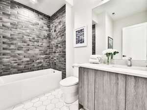 Real estate in 2941 N Clark Street — look at the real estate search engine GEOLN.COM. Photo 6