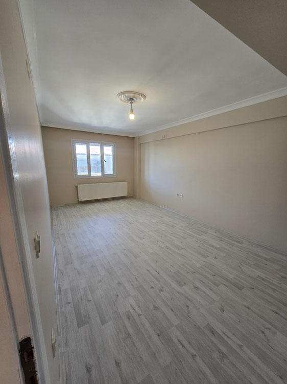 在伊兹密尔托尔巴利及其周边寻找投资房屋、土地和农田 — 来自开发商和业主的房地产搜索引擎 GEOLN.COM. 照片 1