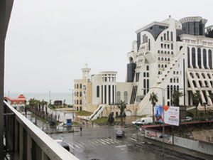 奥秘公寓出售两房公寓 — 来自开发商和业主的房地产搜索引擎 GEOLN.COM. 照片 6