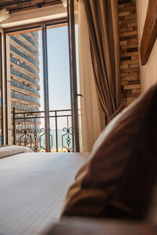 巴统公寓 — 来自开发商和业主的房地产搜索引擎 GEOLN.COM. 照片 1