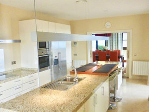 Villa 6 bedrooms 950 m² in Montemayor, Spain — Find off-plan property or real estate resale directly from developers and owners GEOLN.COM. Photo 15