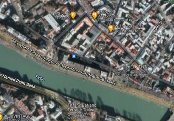 Tiflis&#39;in turistik bölgesinde tek odalı daire