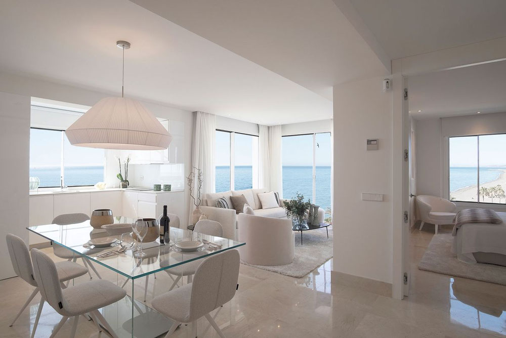 顶层公寓 2 卧室 95 平方米，位于西班牙埃斯特波纳 — 来自开发商和业主的房地产搜索引擎 GEOLN.COM. 照片 1