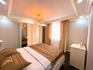 在阿拉尼亚市中心出售漂亮的三居室公寓 — 来自开发商和业主的房地产搜索引擎 GEOLN.COM. 照片 5