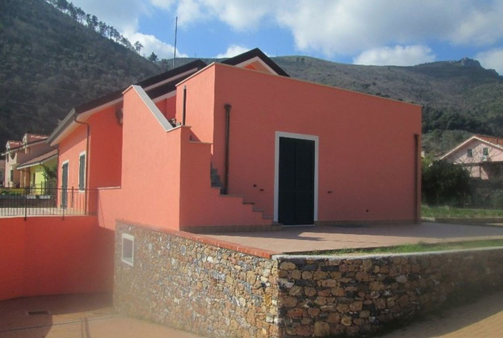 山中别墅，意大利海边，利古里亚，阿尔本加 — 来自开发商和业主的房地产搜索引擎 GEOLN.COM. 照片 1