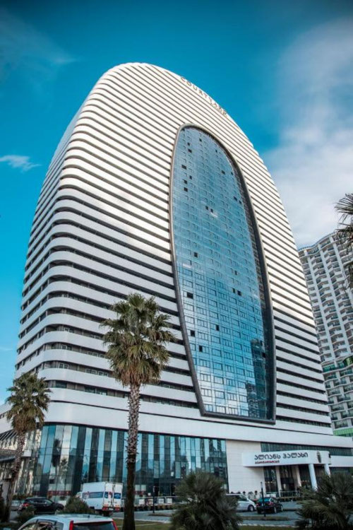 联宫待售公寓 — 来自开发商和业主的房地产搜索引擎 GEOLN.COM. 照片 1