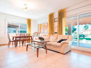 西班牙，加泰罗尼亚，卡拉费尔的海边别墅 — 来自开发商和业主的房地产搜索引擎 GEOLN.COM. 照片 4