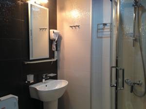 Apartments — Find off-plan property or real estate resale directly from developers and owners GEOLN.COM. Photo 2