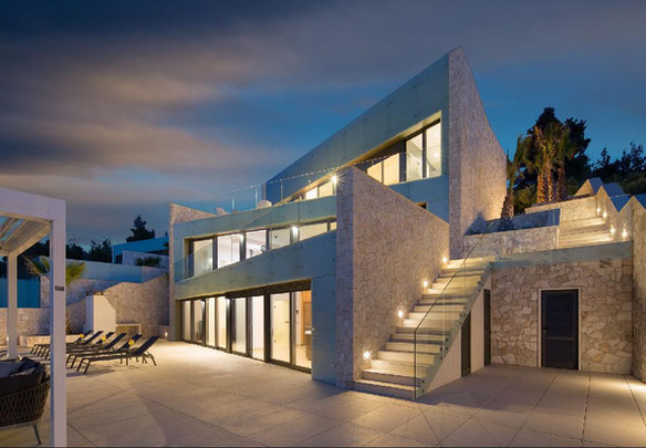 STUNNING WATERFRONT VILLA WITH BEACH  