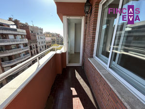 Sprzedam mieszkanie w Barcelonie, centrum — Wyszukiwarka nieruchomości od deweloperów i właścicieli GEOLN.COM. Zdjęcie 13