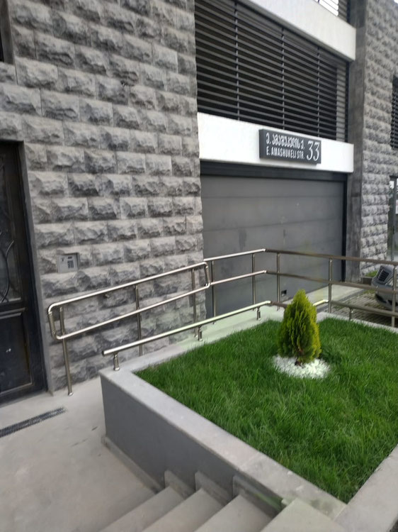 公寓位于一栋享有 Nutsubidze 美景的新建筑中 — 来自开发商和业主的房地产搜索引擎 GEOLN.COM. 照片 1