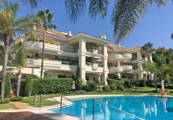 ბინა 2 ოთახიანი 290 მ² ალტოს რეალესში, ესპანეთი