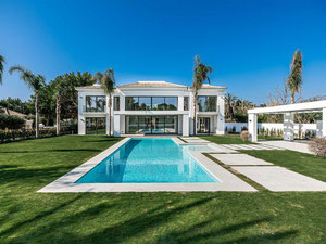 别墅 5 卧室 620 m² 在 Guadalmina Baja, 西班牙 — 来自开发商和业主的房地产搜索引擎 GEOLN.COM. 照片 2