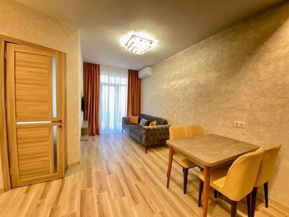 巴统公寓 — 来自开发商和业主的房地产搜索引擎 GEOLN.COM. 照片 1