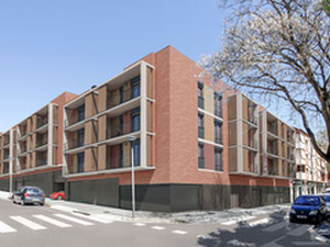 房地产在 Residencial INBISA Viladecans — look at the real estate search engine GEOLN.COM. 照片 2